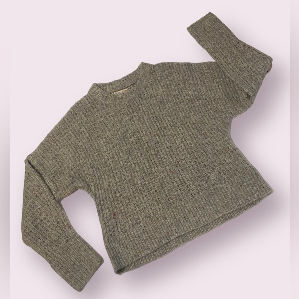 Women’s Medium Chelsea & Violet Soft Gray Sweater